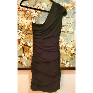 Forever 21 Black Asymetrical One Sleeve Dress M